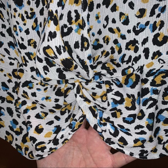 Women’s S CHARMING CHARLIE Multicolored Cheetah Print S/S Twist Career Shirt NEW - Picture 6 of 10